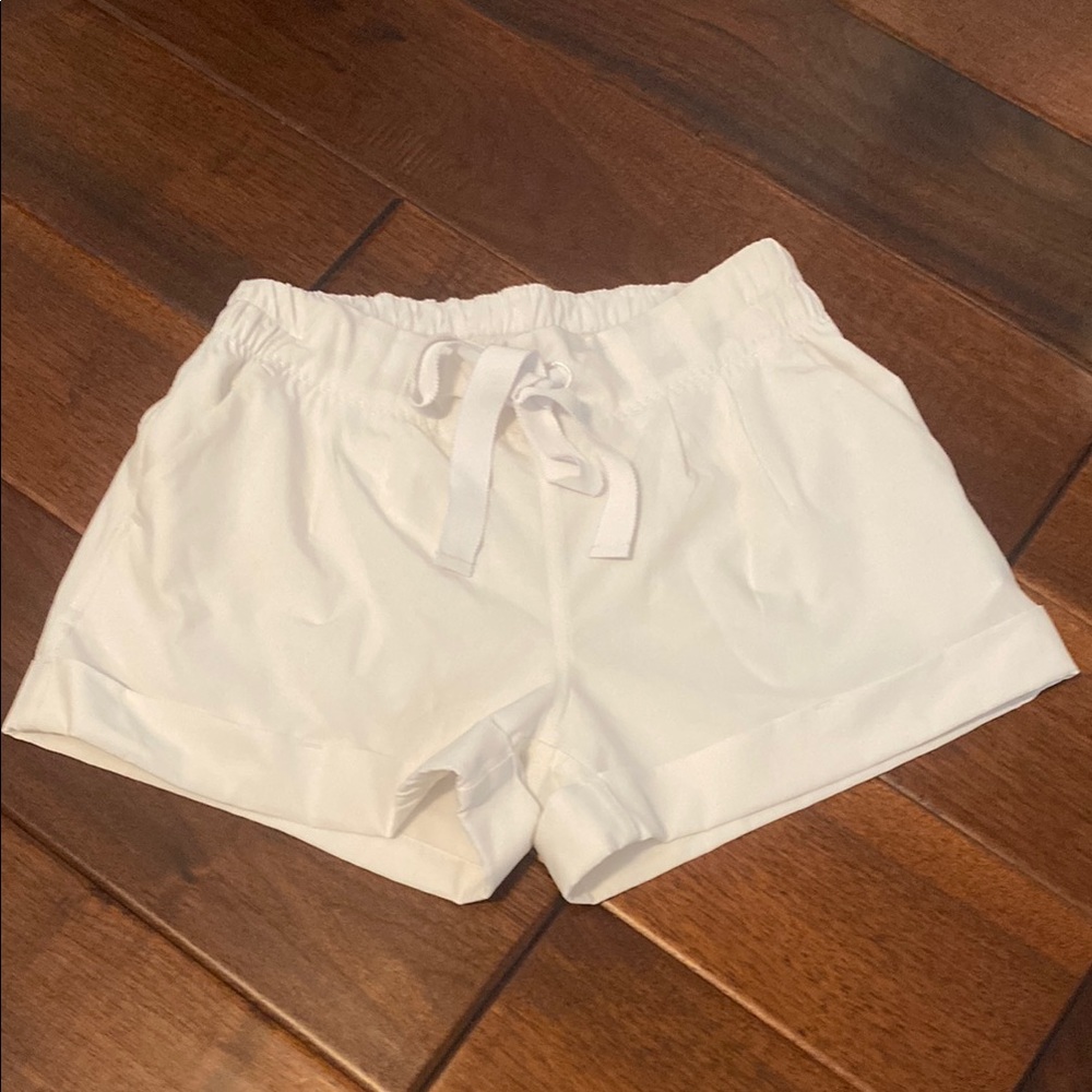 White High Waist lululemon Shorts with Relaxed Fit